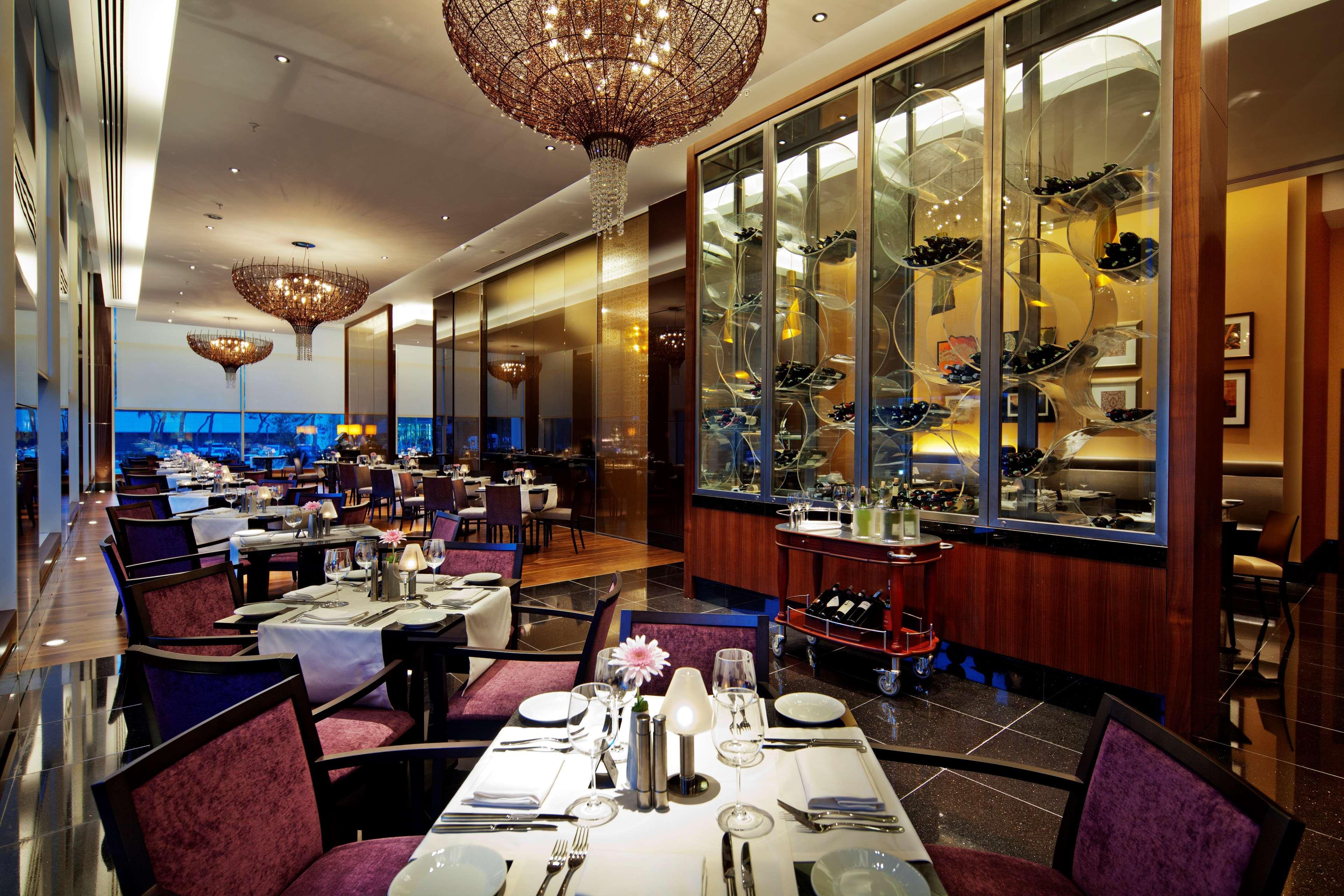 Hilton Baku Hotel Exterior photo The interior of the restaurant