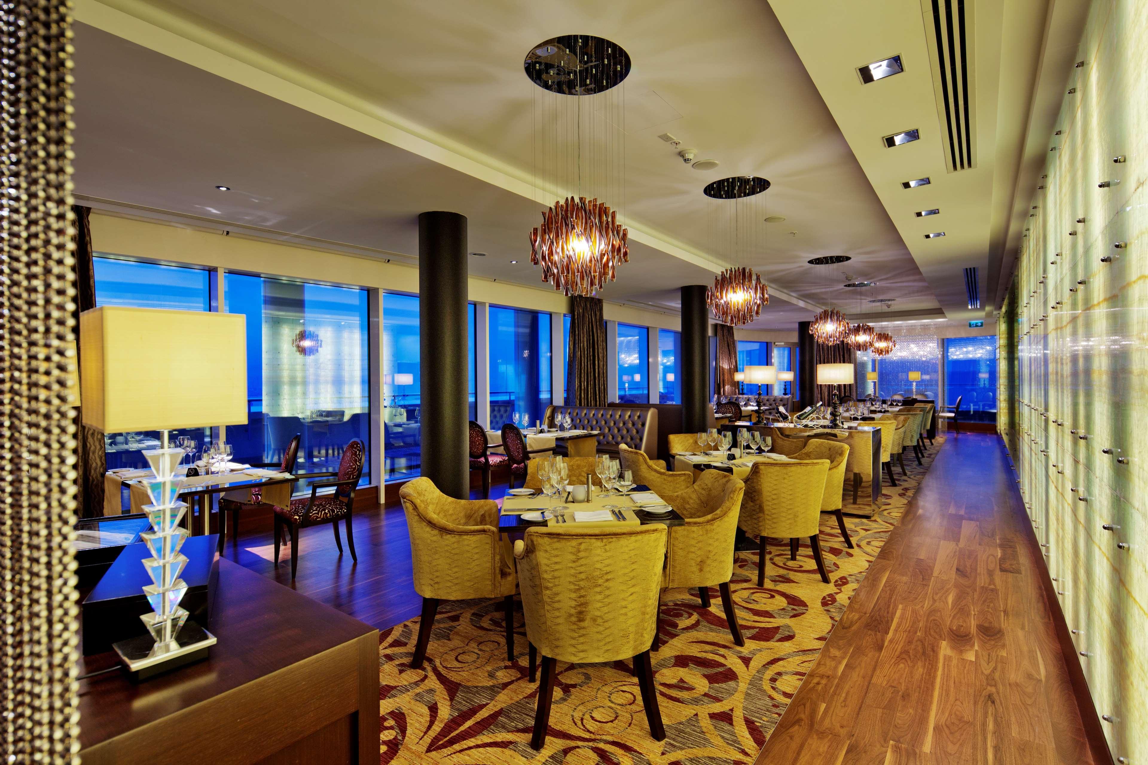 Hilton Baku Hotel Exterior photo The restaurant