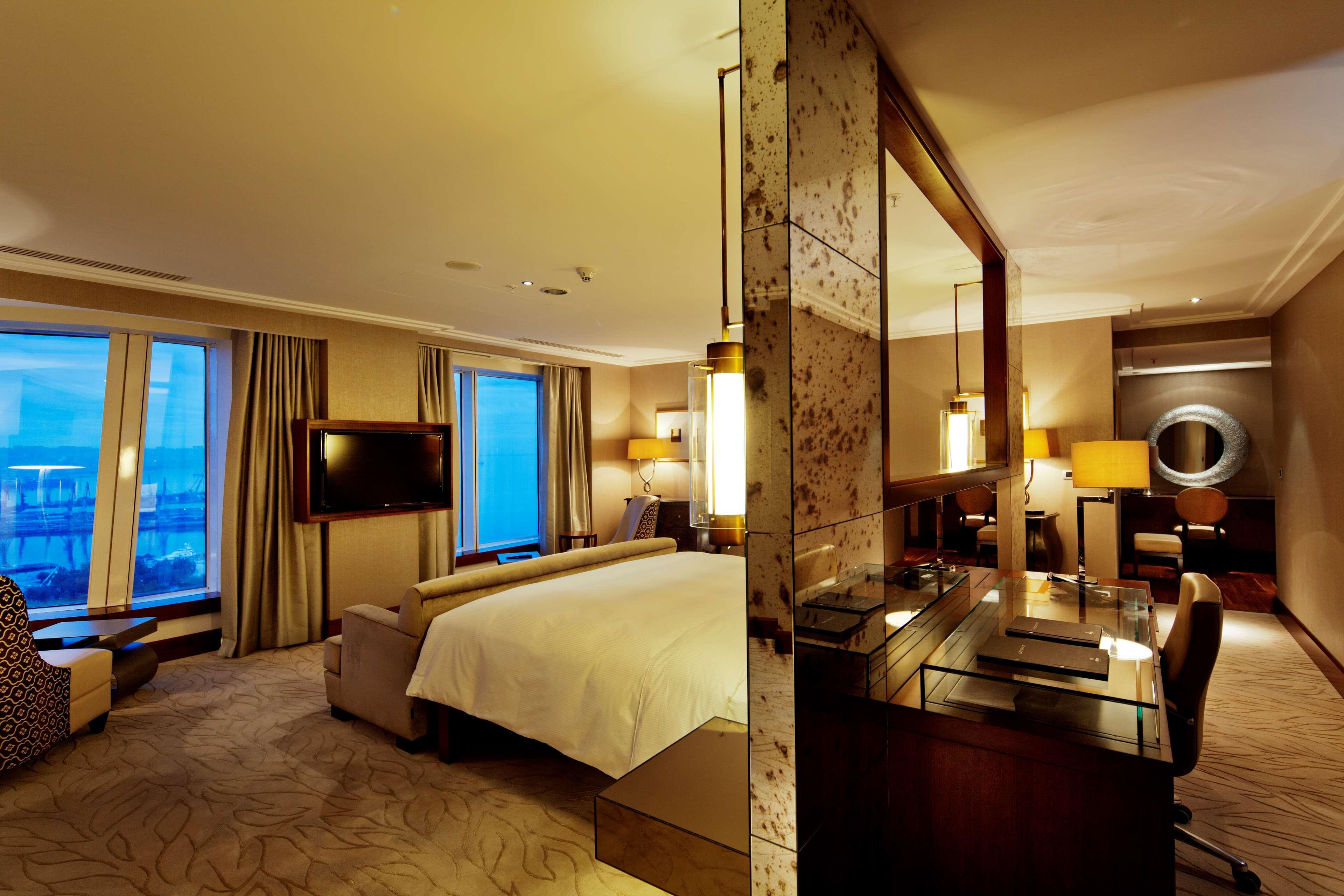 Hilton Baku Hotel Exterior photo A suite at the InterContinental London The O2