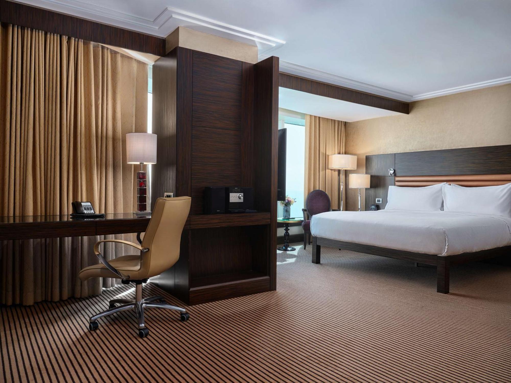 Hilton Baku Hotel Exterior photo A room at the hotel