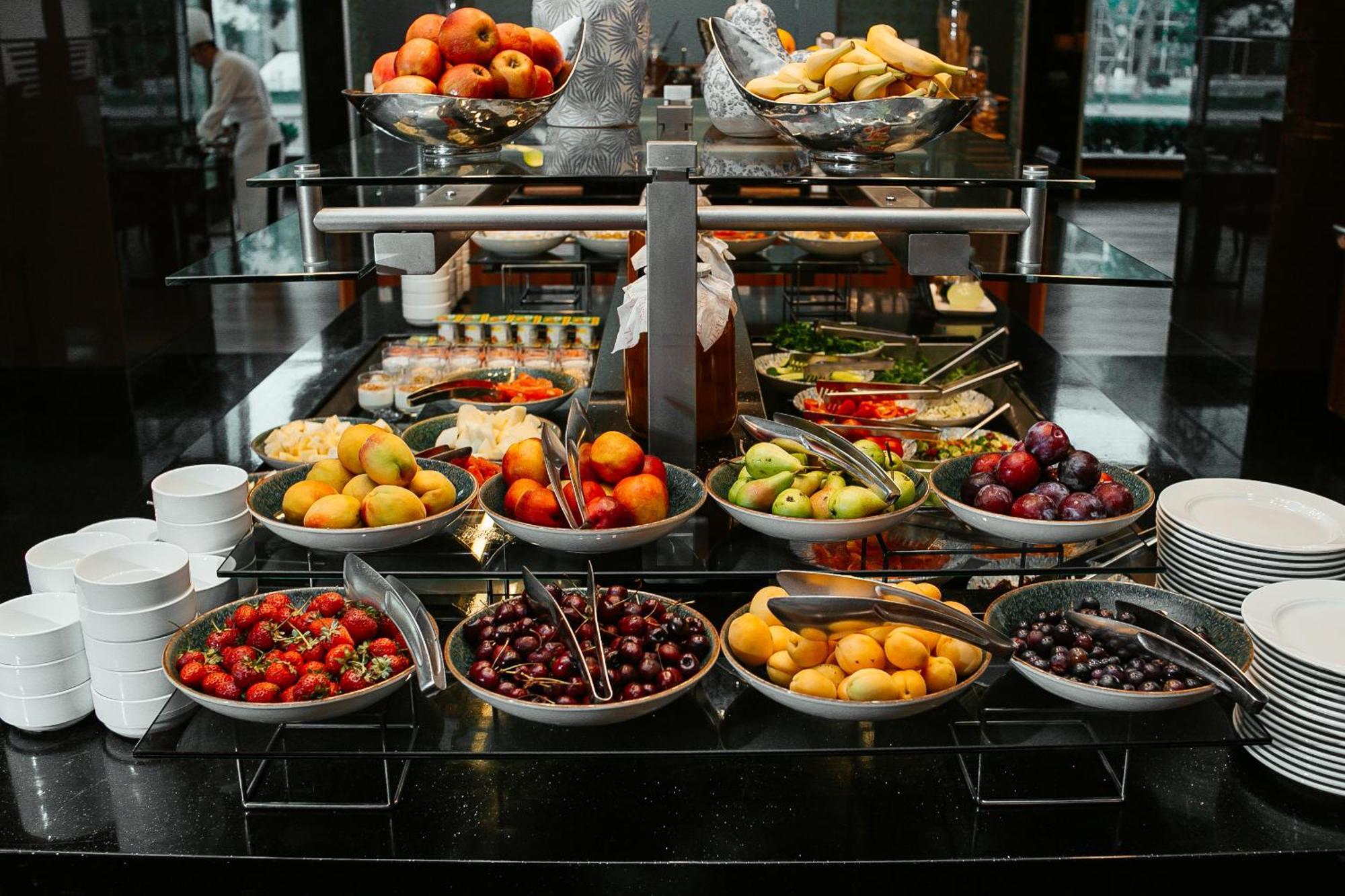 Hilton Baku Hotel Exterior photo Fruit salad