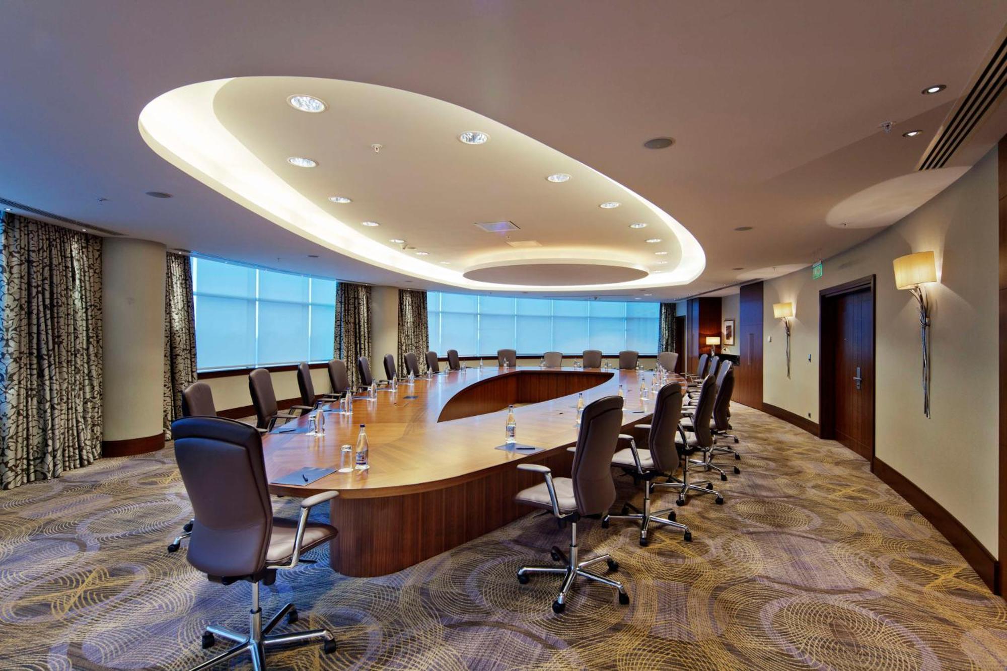 Hilton Baku Hotel Exterior photo Boardroom