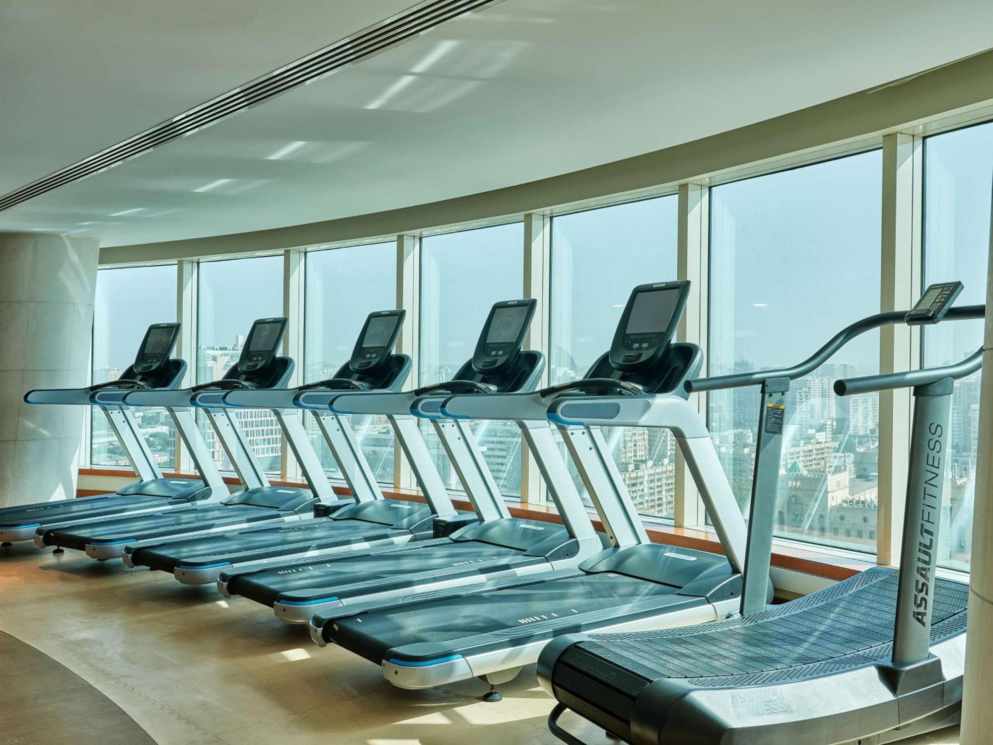 Hilton Baku Hotel Exterior photo Treadmills
